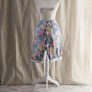 Vintage 1990s Floral Bermuda Shorts