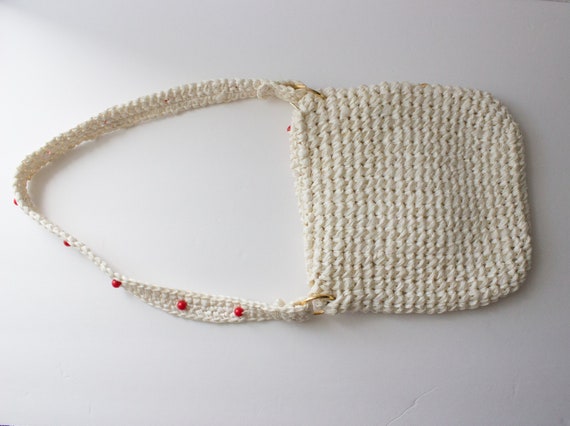 Vintage White Straw Crocheted Purse with Red Beads - image 3