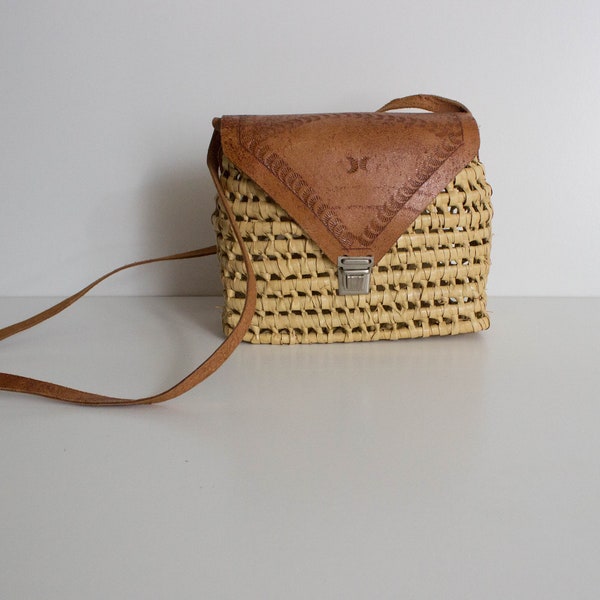 Vintage 1970s Tan Leather and Wicker Purse