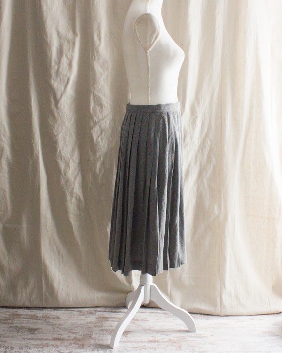 Vintage 1980s Pleated Saks Fifth Avenue Skirt - image 4