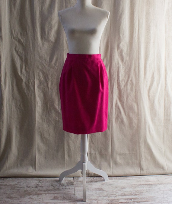 Vintage 1980s Fuchsia Pink Textured Pencil Skirt - image 1