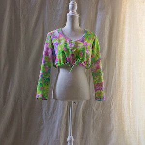 Vintage 1960s Cropped Floral Print Long Sleeve Shirt