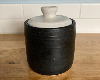 Storage jar, Medium, Jar, Ceramic storage jar, Storage pot, White jar, Black jar, Tea or coffee storage jar