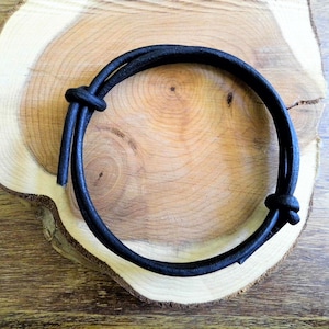 DIKKE ZWART LEDEREN polsbandje // Echt lederen polsbandje manchet leren armband wrap / Surf Surfer Beach // heren dames volledig verstelbaar