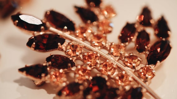 Vintage B David Amber Crystal Rhinestone Leaf Bro… - image 3