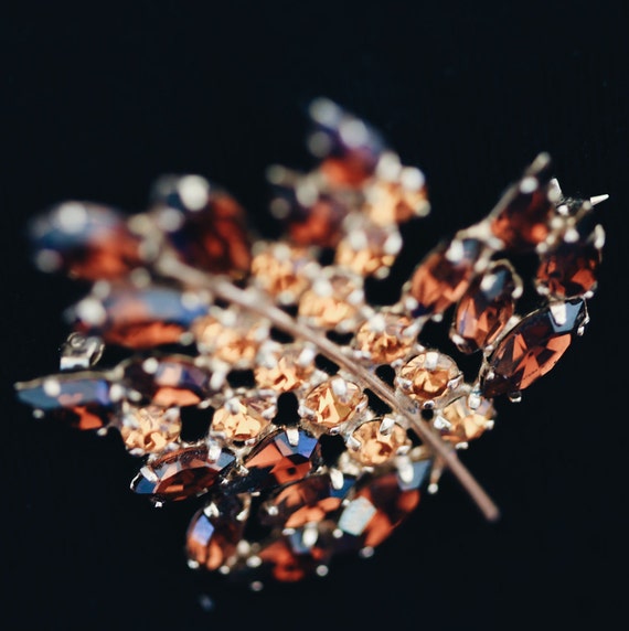 Vintage B David Amber Crystal Rhinestone Leaf Bro… - image 4