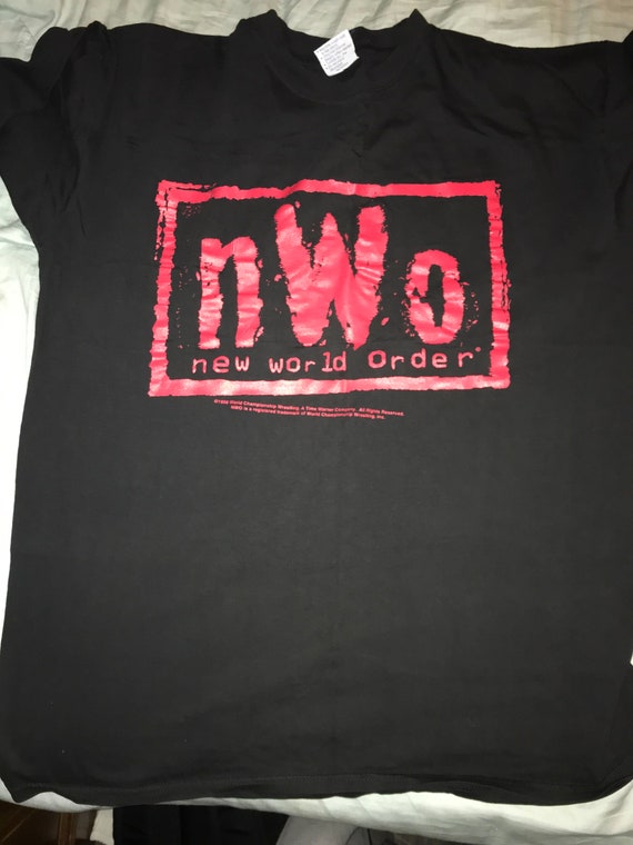 Vintage NWO Red & Black Wolfpac Shirt