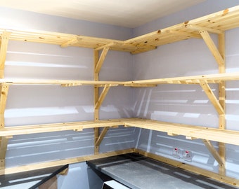 Estantería de listones de madera para armario de lavandería *Hecho a medida*