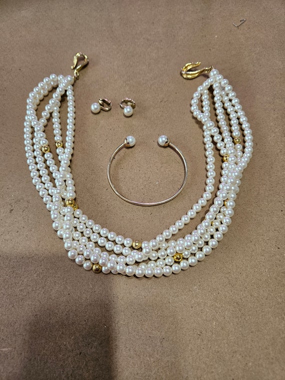 5 strand pearl necklace jewelry lot