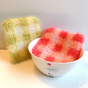 Checkered Korean Crocheted Dish Scrubby: Eco-Friendly Kitchen Cloth