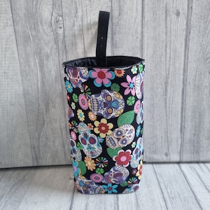 Organizador para la basura del coche. Forro impermeable opcional. También disponemos de otros tejidos; ¡consúltenos! Sugar Skulls