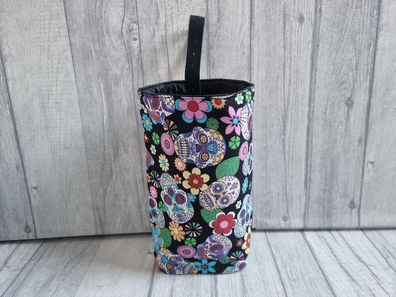 Organizador para la basura del coche. Forro impermeable opcional. También disponemos de otros tejidos; ¡consúltenos! Sugar Skulls