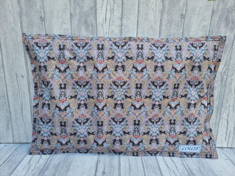 Gepolsterte Katzenmatte – Große Stoffauswahl – Kostenlose Personalisierung Love Cats Grey
