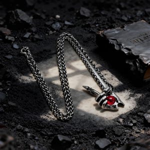 Retro Palm-Shaped Pendant with Red Devil's Eye Stone / Harley-Davidson Biker Jewelry