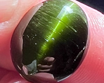 16.16ct Natural Green Cat's Eye Tourmaline Gemstone: Oval Cabochon