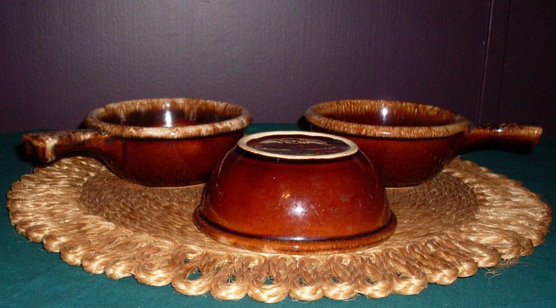 Hull Small Brownstone Bowls with Handles