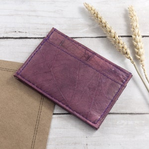 Cardholder in Leaf Leather - Dark Lavender