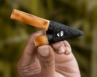 Bamboe Kuripé-pijp: sjamanistisch ritueel hulpmiddel met lavasteen (handgemaakt Bali)