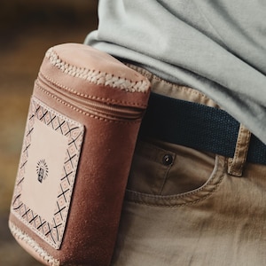 Handgemachte Rapeh & Kuripe Tasche aus Leder – Gürtelclip Werkzeugtasche – Medizintasche – Schamanische Accessoires
