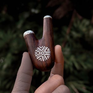 Kuripe Pipe with Silver Ornamentation – Portable and Hygienic Self-Applicator for Shamanic Rituals Handcrafted Rosewood