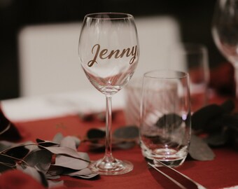 Aufkleber Name personalisiert aus Vinyl für Hochzeiten, Geburtstage, Junggesellinenabschiede, für jegliche Oberflächen, Gläser, Tassen usw.