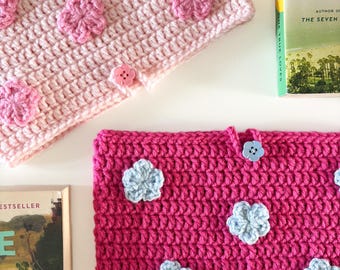 crochet flower power book sleeve - summer edition