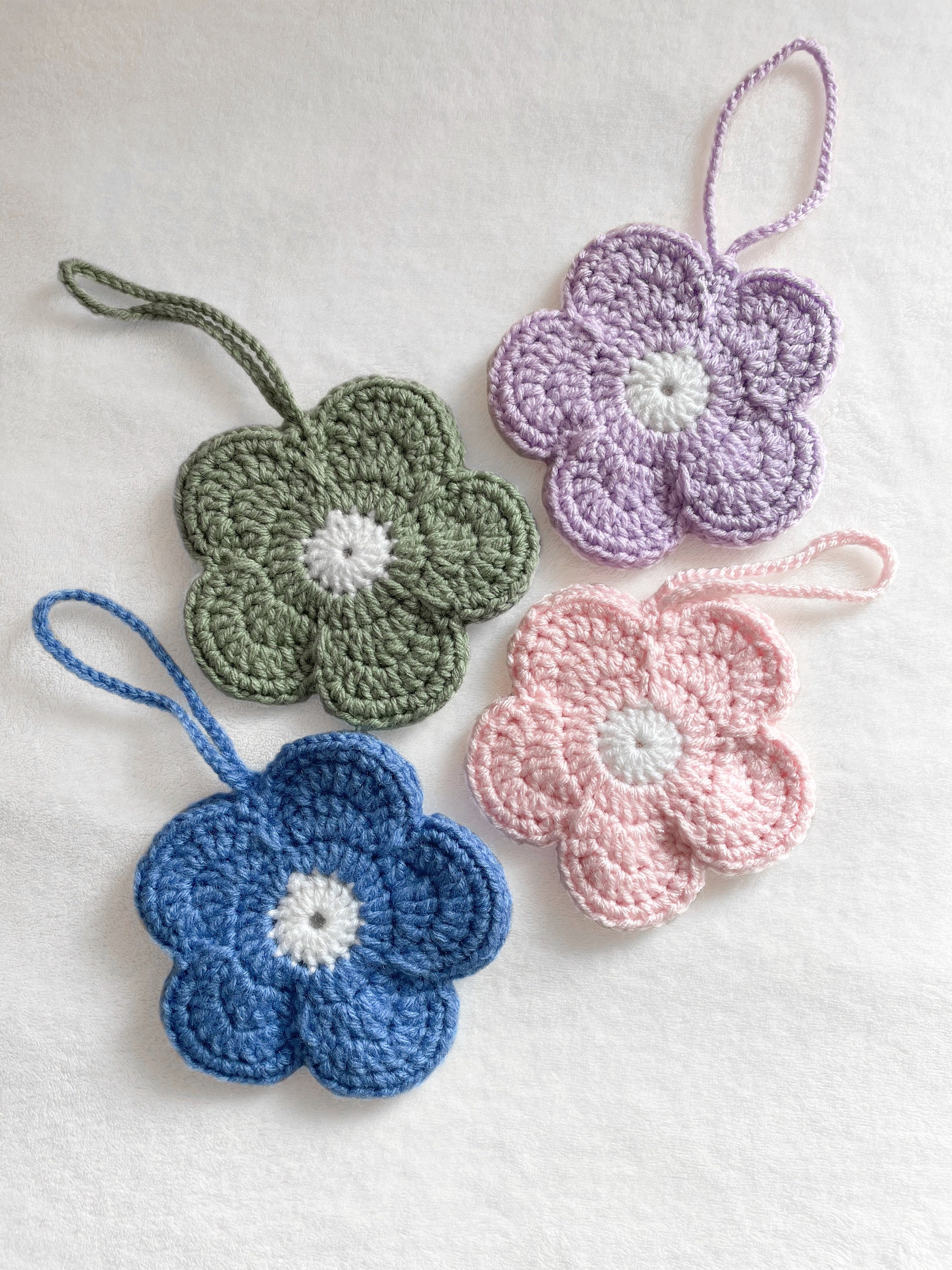 Flower Bag Charm 🌸 pattern by: @Putri 🧶 🤗 #fyp #crochet #crochetph