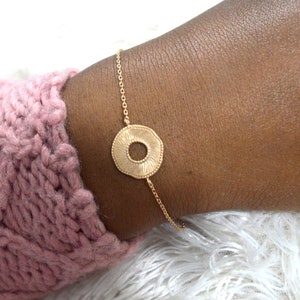 Damen Armband Abzeichen gemeißelt Muster in vergoldet 750/1000 garantiert hypoallergisch nickelfrei