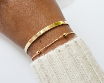 Bracelet jonc rigide en plaqué or  pour femme style minimaliste