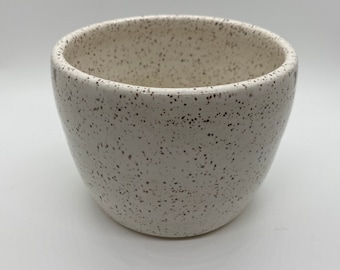 White Hand Thrown Speckled Air Planter, Small White Air Planter, Small Planter, Succulent Planter, Air Plant, Stoneware Air Planter