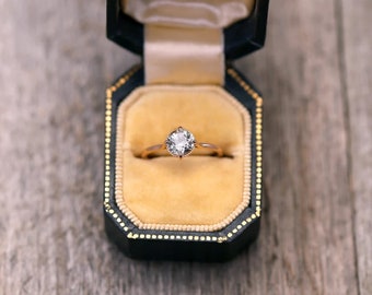 Anillo de compromiso de diamantes/ diamante hecho por el hombre antiguo clásico / oro rosado reciclado de 14 k hecho a mano