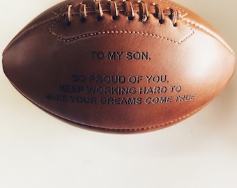 Football américain rétro gravé - Cadeau personnalisé pour l'anniversaire de son fils, l'obtention du diplôme, la bourse sportive - Message de motivation - Jerry Rice