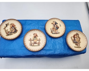 Zestaw 4 mini talerzy Goebel MI Hummel, edycje 6, 8, 14, 21, Niemcy Zachodnie, 1970-91