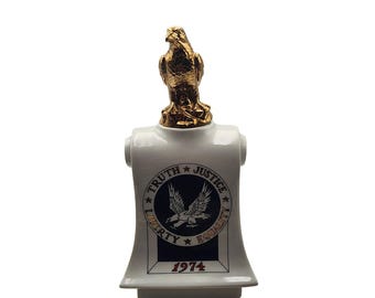Vintage 1974 Lionstone International Eagle Decanter Truth Justice Liberty White