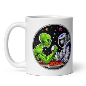Alien Astronaut Arm Wrestling Mug, Space Alien Mug, Arm Wrestling Mug, Extraterrestrials Mug, Alien Coffee Cup, Arm Wrestling Lover Gifts