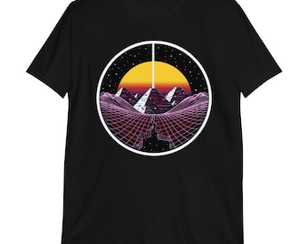 Synthwave Pyramids T-Shirt, Vaporwave Retro 80s Tee