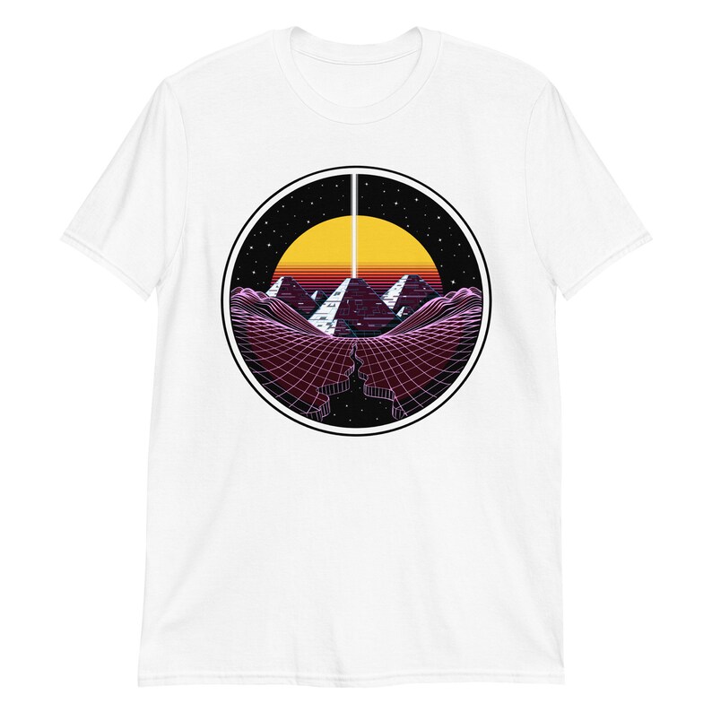 Maglietta Synthwave Egyptian Pyramids, maglietta psichedelica retrò anni '80, maglietta Vaporwave, vestiti estetici Retrowave, abbigliamento Vaporwave Bianco