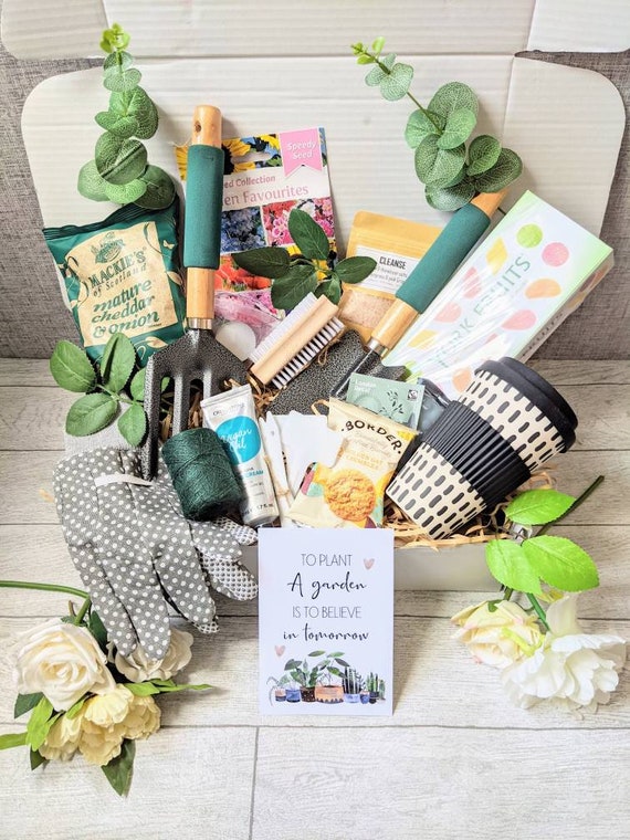 Gardening hamper on sale