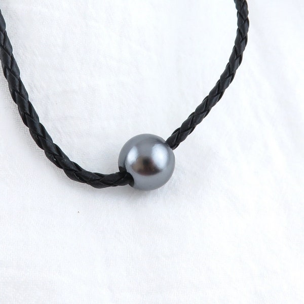 Tahitian Shell Pearl Leather Necklace, Single Bead Tahitian Shell Pearl Leather Necklace / Minimalist and Elegant Jewelry, Black Pearl