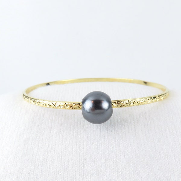 3mm Hawaiian Design Bangle with Pearl / Heirloom Scroll Design Bracelet, Island Style Jewelry, Stackable, Black Shell Pearl