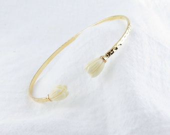 Pikake Cuff Bangle / Hawaiiansk arvdesign, Hamilton Gold, Enkla och eleganta smycken, Pärlarmband, Öppet armband, Justerbar
