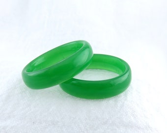 グリーンジェイドリング 6mm / ユニセックス、レディースバンドリング、メンズバンドリング、ウェディングバンド、ラウンド、スムース、高品質ジェイド、ミニマリストジェイド、重ね付け可能