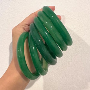 Round Green Agate Bangles / 10mm thick, Size 62mm Bangle, Round, Smooth Agate Stones, Fits Size 7.5-8&quot;, Green Bangle, Emerald Forest Green