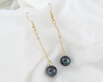 Long Chain Dangling Pearl Earrings / Simple and Elegant Minimalist Boho Hippie