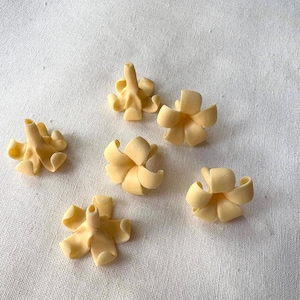 Puakenikeni Clay Flowers, Natural Puakenikeni Color, Clay Flowers for Jewelry Making, DIY Flowers, Handmade Clay Beads, Car Lei, Keni-02