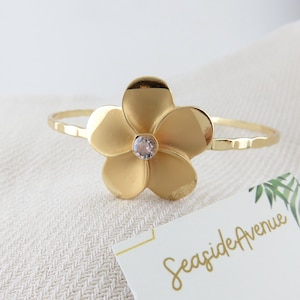 Brazalete de flores / Joyería estilo hawaiano