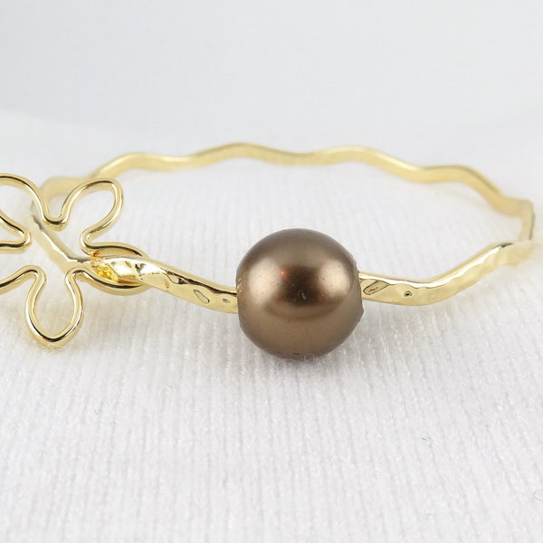 Wavy Bangle with Brown Pearl and Hollow Flower Charm / Hamilton Gold Hawaii Hammer-Cut Handmade Charm Bracelet, Island Style