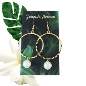 White Shell Pearl Hanging on Round Hoop Dangling Earrings / Matching Necklace Jewelry Set, Minimal Geometric Earrings, Golden South Sea