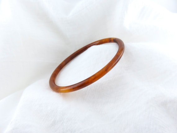 Skinny Tortoise Bangle, Stackable Minimalist Resin Bracelet, Fits Size 7.5" to 8"