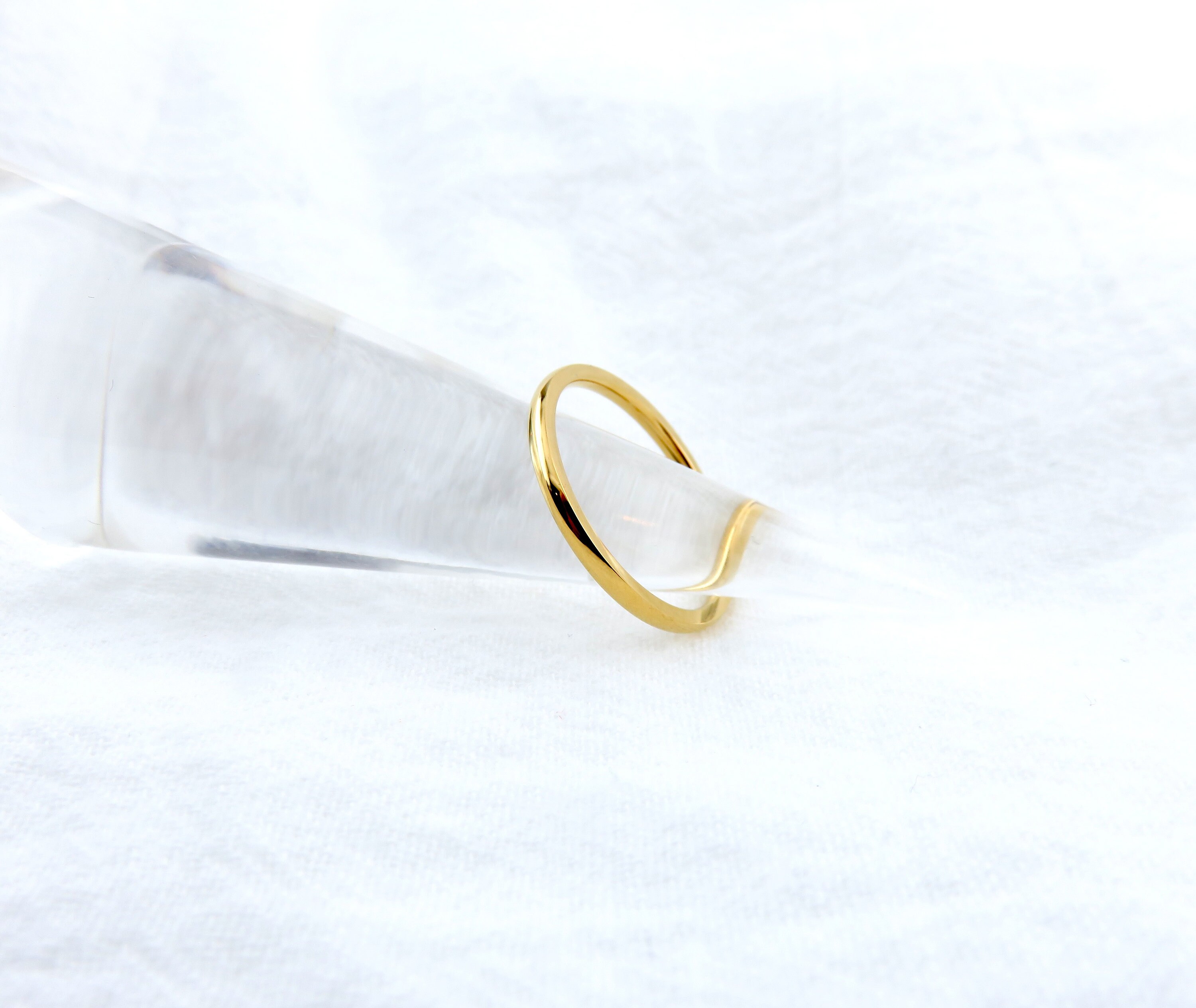 Classic Comfort Fit Gold Band Ring / Dainty Shiny Stackable